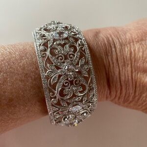 Elegant Silver Filigree Bracelet